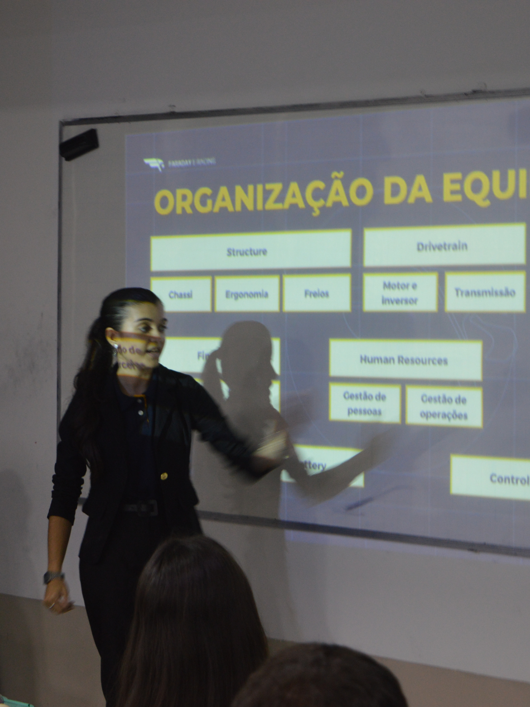 Colégio e Curso Intellectus Faraday